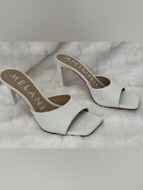 Melanie Antonio White Mule Heels Size 6 Square Toe Slip On Minimalist Chic